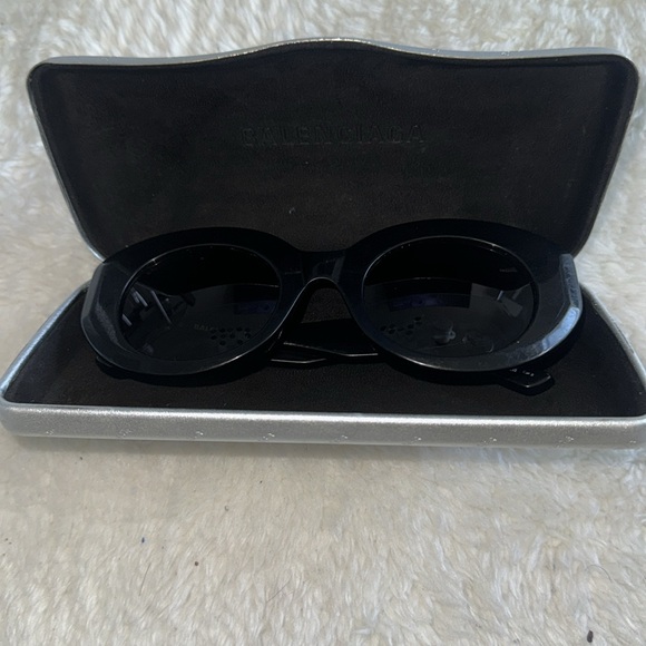 Balenciaga glasses - Picture 2 of 11
